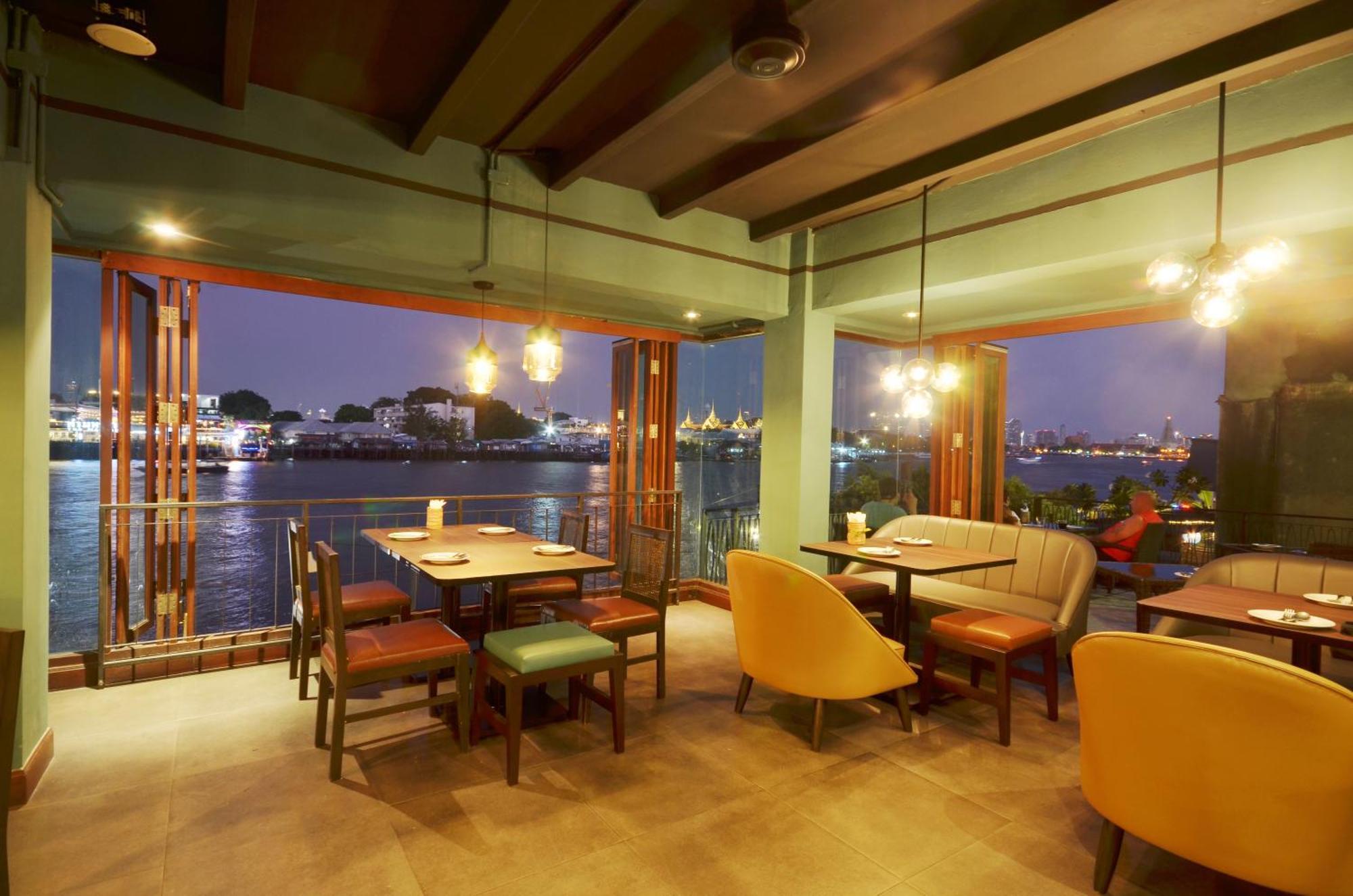 Baan Wanglang Riverside, Бангкок Екстер'єр фото